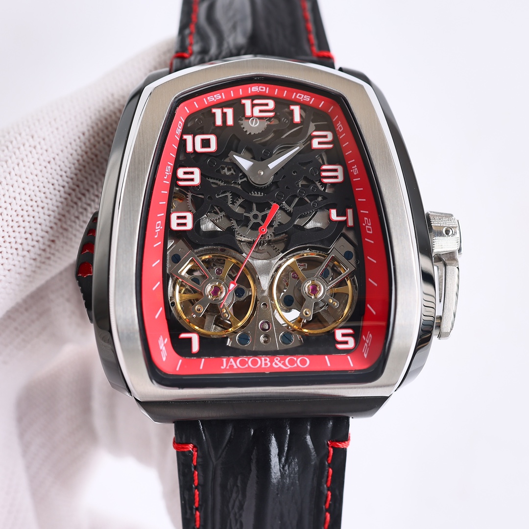 Produced by TW 1700
Jacob & Co.Twin Turbo Jaguar ?????JR4 Double Cruiser Triple Axis Variant Twin-Turbocharged watch! 525,000 Swiss francs, limited to 18 pieces worldwide. Metal Bear-shaped watch 57mm wide, 52mm from left lugs to right lugs, ?? 17mm thick