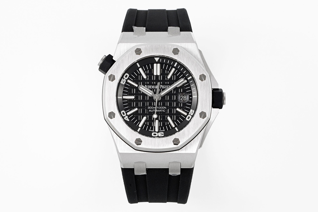 ZF major upgrade! Top luxury sports watch paragon - Audemars Piguet Royal Oak 15703 V2
The V2 version of the 15703 has undergone an overall upgrade from the dial to the case, with elaborate details that are closer to the original.
[Biggest Highlight] The 