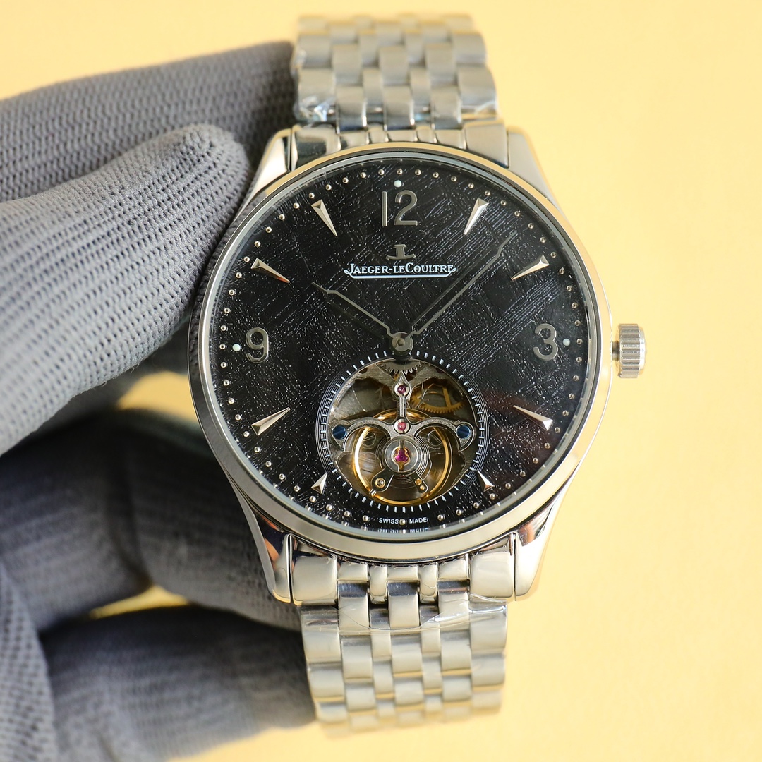 750 gold +50
Jaeger Lecoultre collection, fine men's watch, multi-functional design, exquisite craftsmanship, ingenious design, noble grandeur, gentlemanly style. With a fully automatic mechanical movement, top-quality 316 stainless steel case, imported c