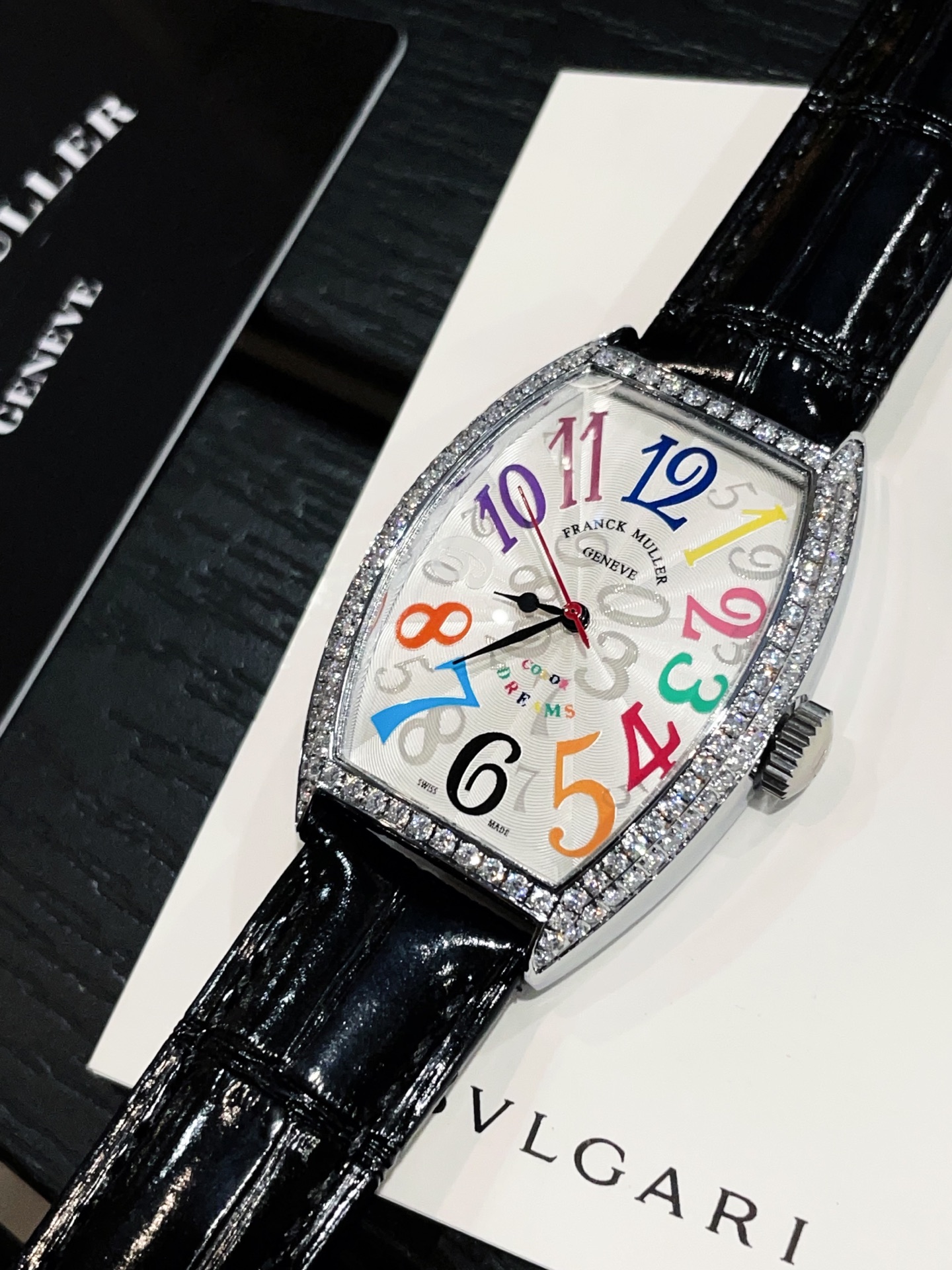 ?? 260
Franck Muller FM Franck Muller barrel-shaped ladies quartz watch CNC polished case classic! Full sky stars ?? dial and color ?? model color dial hand effect really can't resist, I just love the whole! Jue Jue Zi, hurry up! Imported quartz movement,