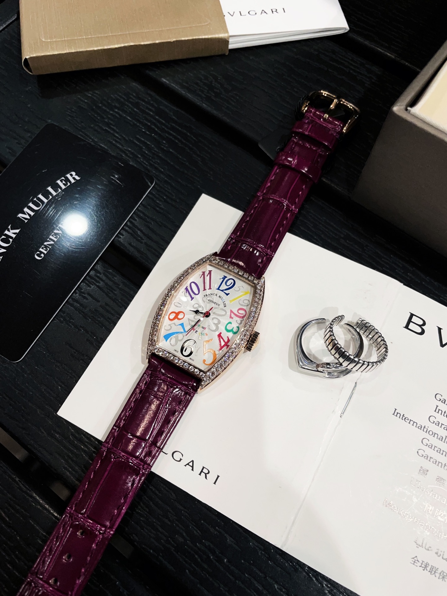 ?? 260
Franck Muller FM Franck Muller barrel-shaped ladies quartz watch CNC polished case classic! Full sky stars ?? dial and color ?? model color dial hand effect really can't resist, I just love the whole! Jue Jue Zi, hurry up! Imported quartz movement,