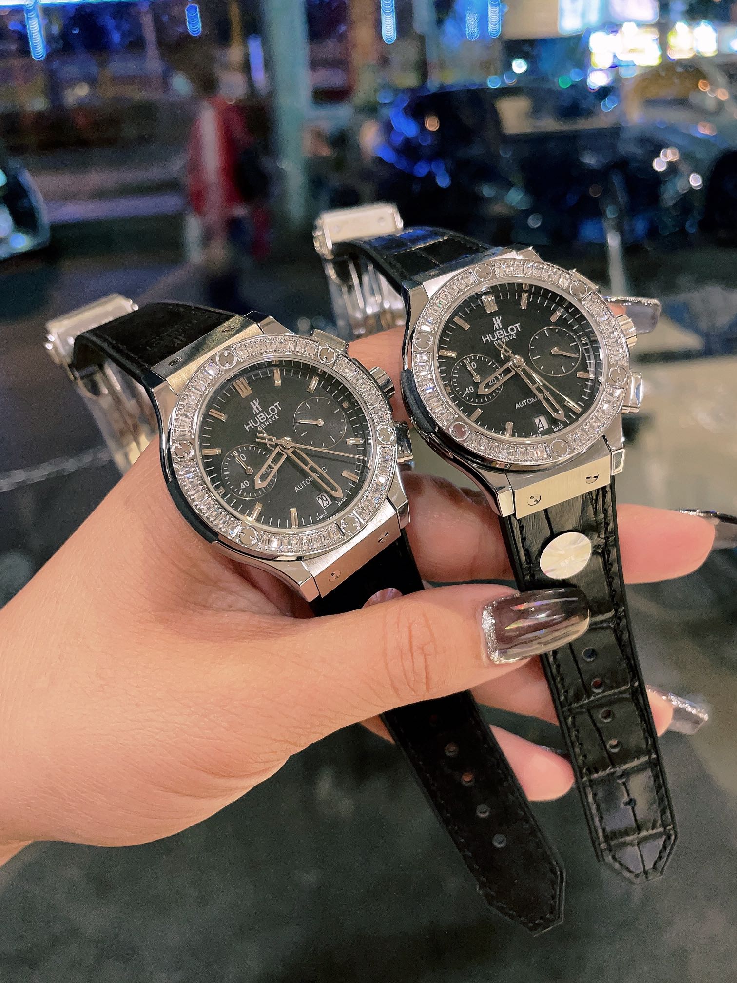 ?? 260
HUBLOT Hublot 38mm Chronograph for women is going to break the rules! The moment when Hublot dares to express love! Hublot has prepared a declaration of love gift for you! Give your loved one a lot of love and surprises! Here we present the Big Ban