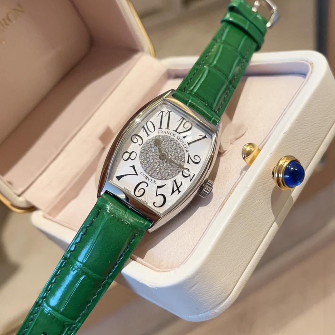 ??260 gold 280 diamonds ?40
[Fireworks][Fireworks]FM- Franck Muller - New women's Cintree Curvex collection, lacquered dial with sunray texture, starry sky with the brand's signature Cintree Curvex case design, paired with 316 stainless steel, returns cla