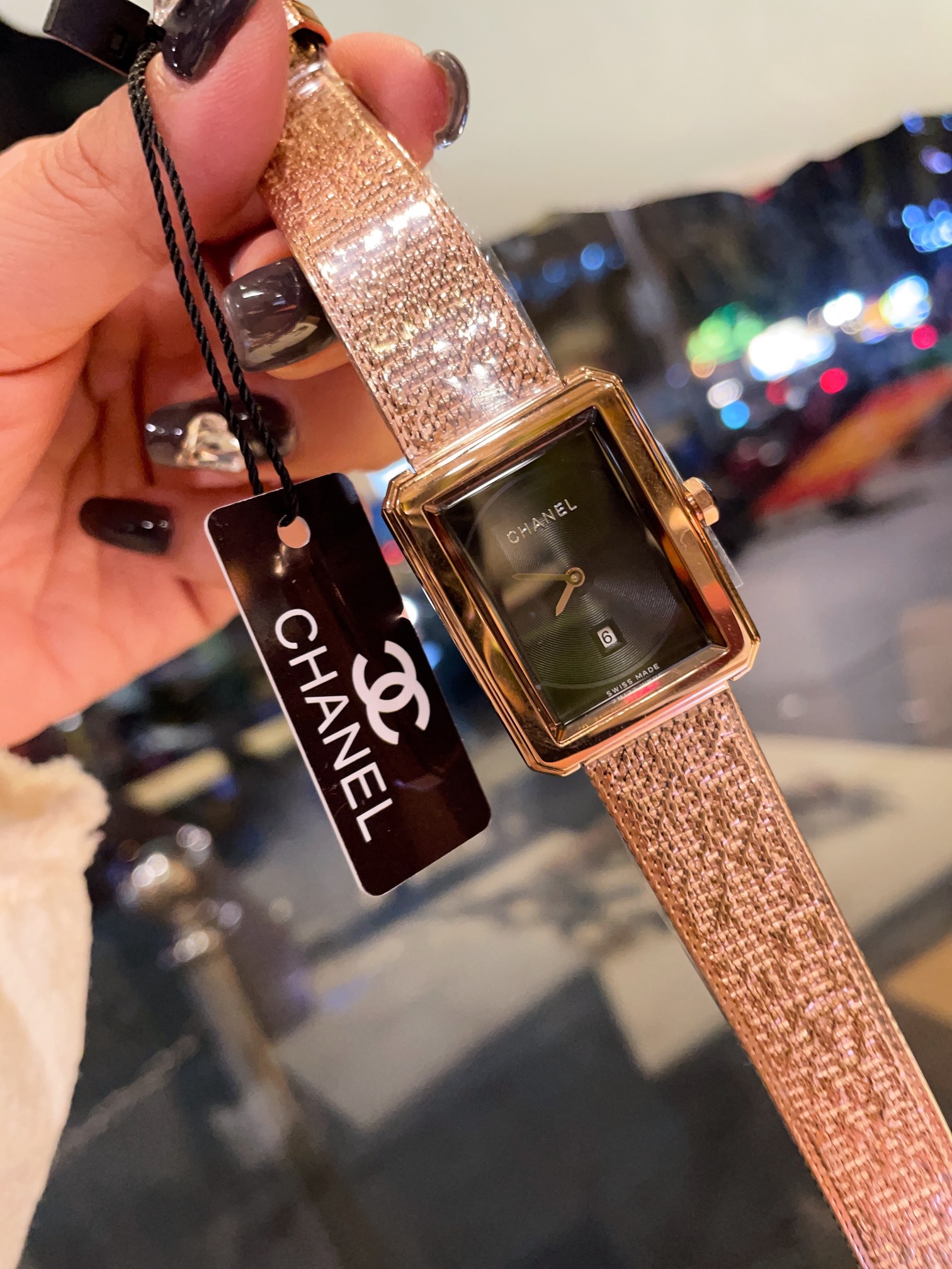 ?? White 300, gold 330, diamonds ?30
CHANEl -CHANEl???????? Chanel BOY??FRIEND TWEED steel band made with metal lining and custom-made! Can do without a boyfriend can do without a BOYFRIEND with a quartz movement case as beautiful as the watch is finally 