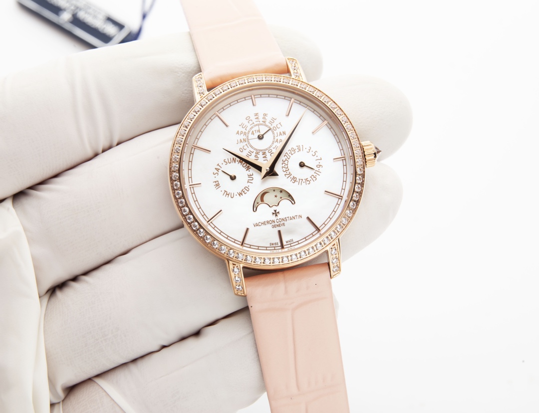 ?? White 460 rose 480
New Release | Vacheron Constantin Ladies Perpetual Calendar 4305T
When the complexity of haute watchmaking meets ladies' timepieces, elegance is redefined ~ For more than 200 years, # Vacheron Constantin has been adapting to the chan