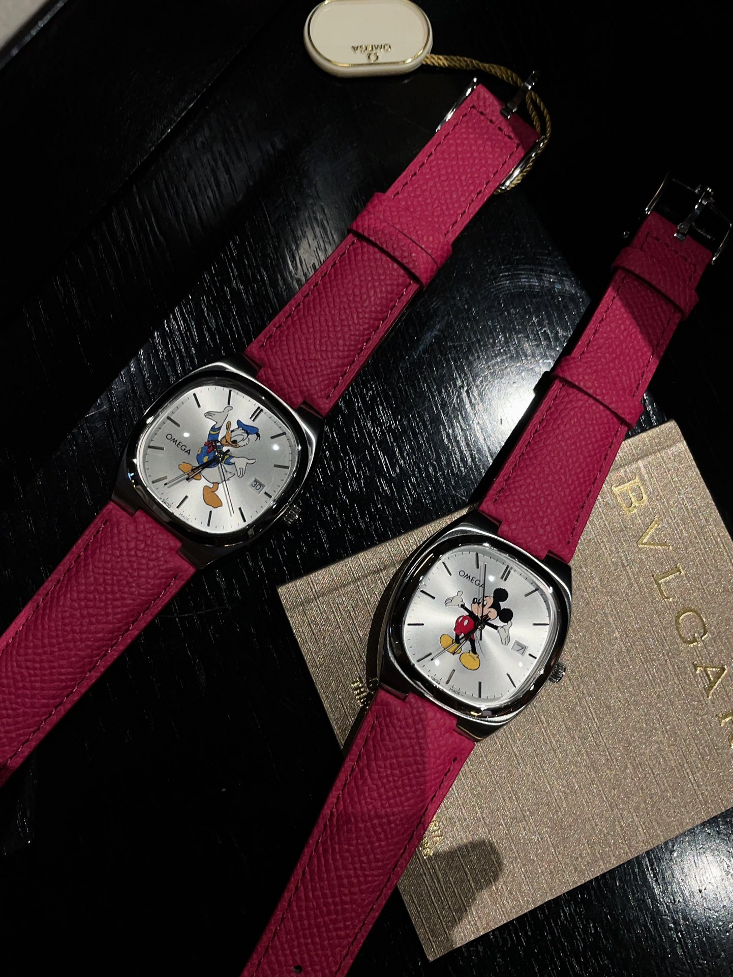 ?? 280
# Unusual combinations | COOL ????

Omega | TV ?? Mickey Mouse vs. Donald Duck
Surprise bezel is still the best quality on the market