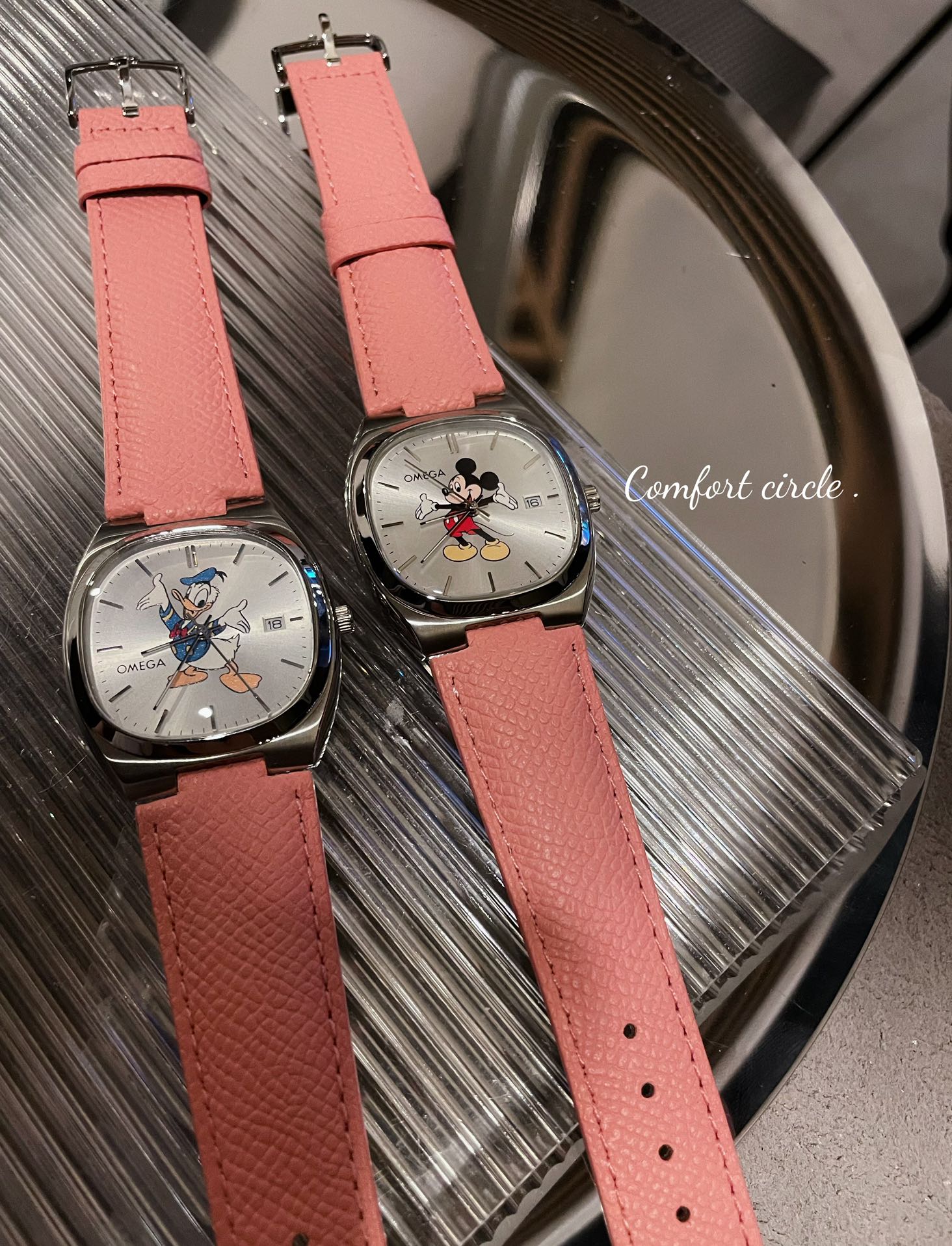 ?? 280
# Unusual combinations | COOL ????

Omega | TV ?? Mickey Mouse vs. Donald Duck
Surprise bezel is still the best quality on the market